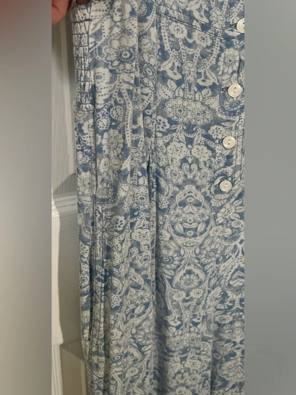 Free People Jumpsuit Romper Women’s Large Boho Lightweight Blue Floral Festival - Picture 5 of 10